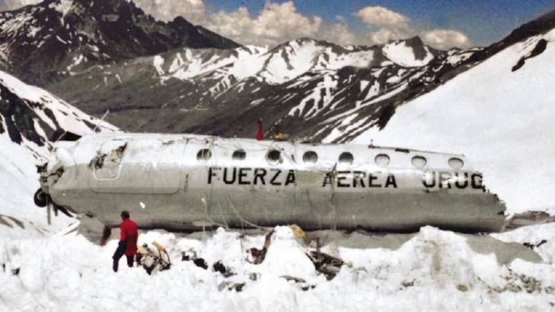 Tenía que sobrevivir: 50 años de la tragedia de los Andes - Fm Universal  Rufino