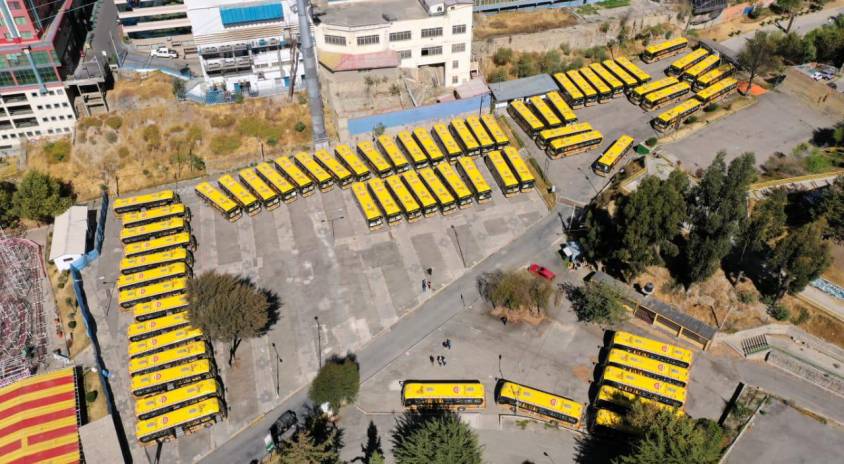 Buses varados en el Parque Urbano Central de La Paz