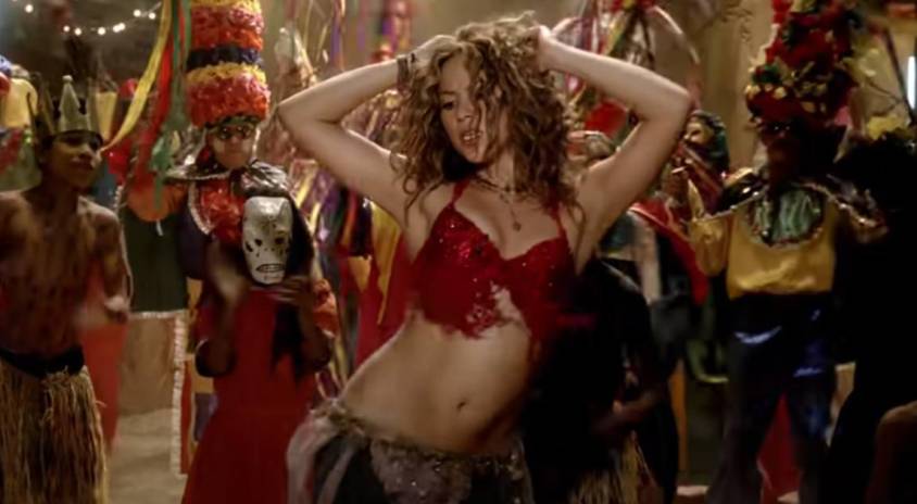 Shakira en el videoclip del tema ‘Hips don’t lie’
