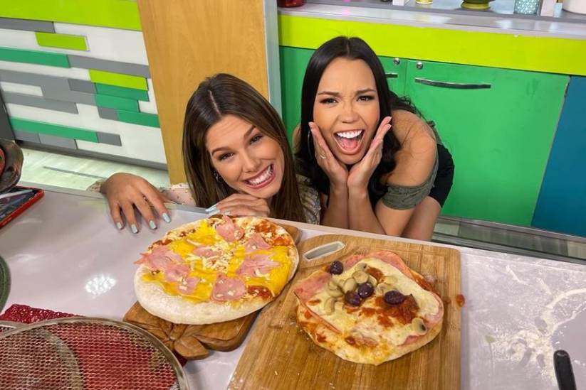Mini reto en La Batidora, Moira y Kerley prepararon pizza en tiempo récord